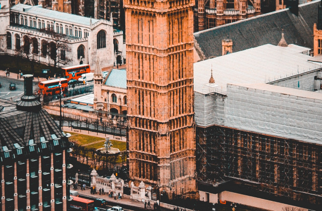 写观光旅游优缺点的英语作文_六级万能英语作文5篇