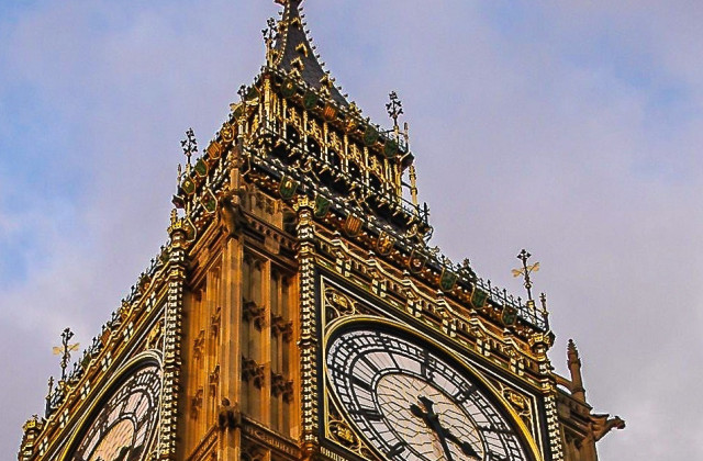 科学的重要性作文英语作文_初中满分英语作文4篇